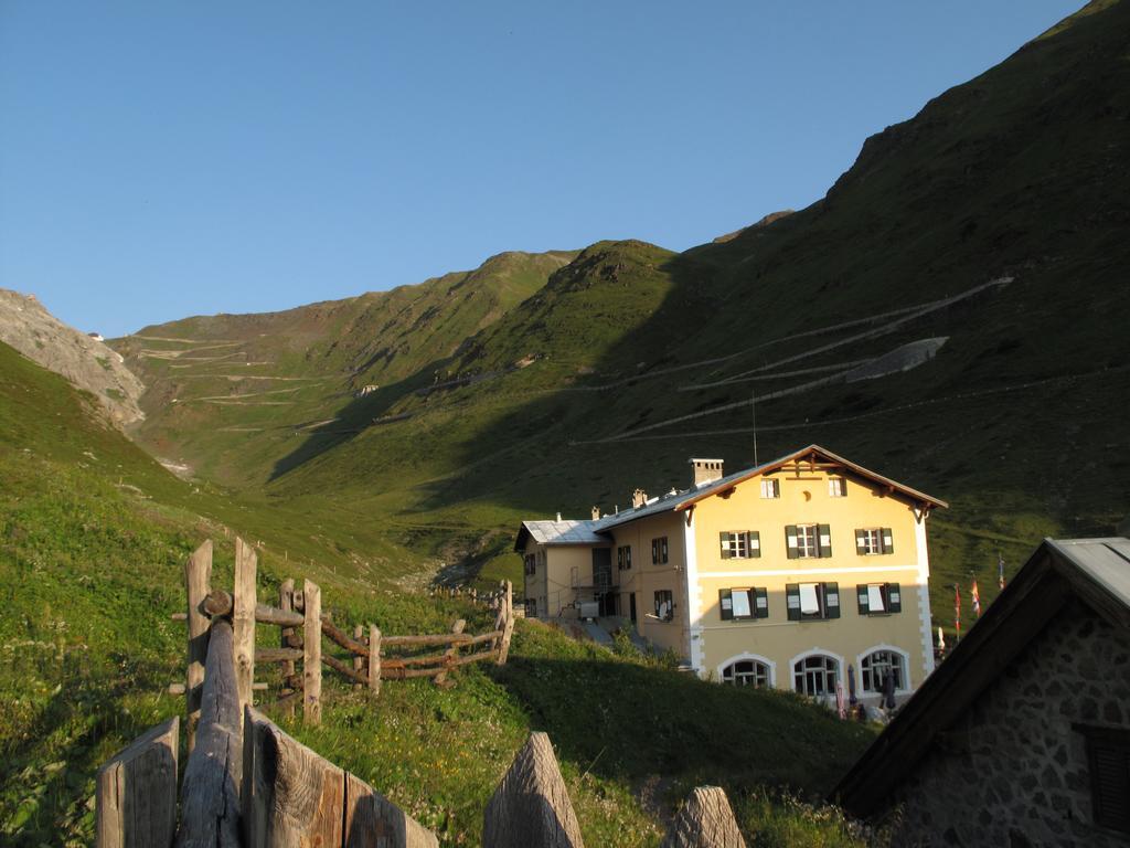 Berghotel Franzenshoehe Trafoi Exterior foto